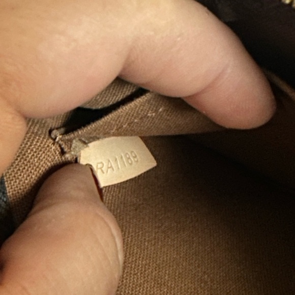 Louis Vuitton Multi Pochette - Picture 7 of 15